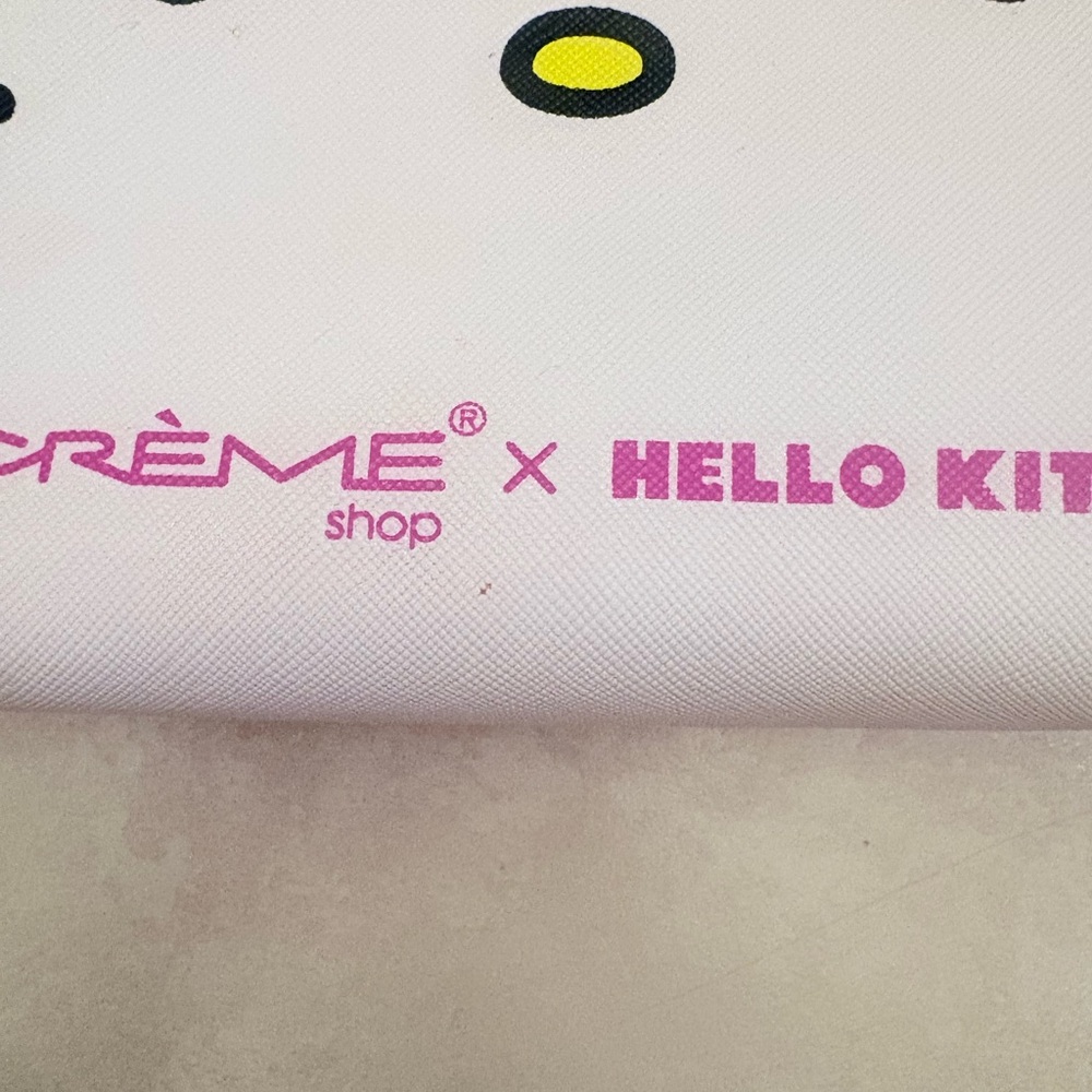 hello kitty makeup bag - Picture 6 of 6